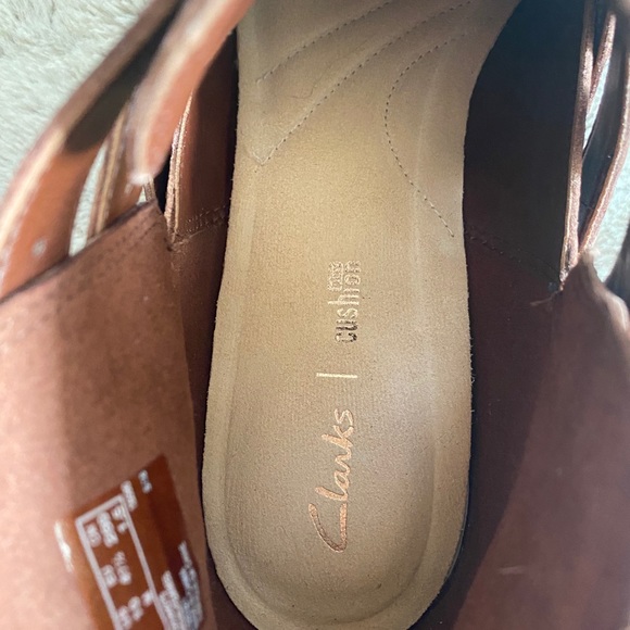 Clarks booties tan leather BRAND NEW - Picture 7 of 9